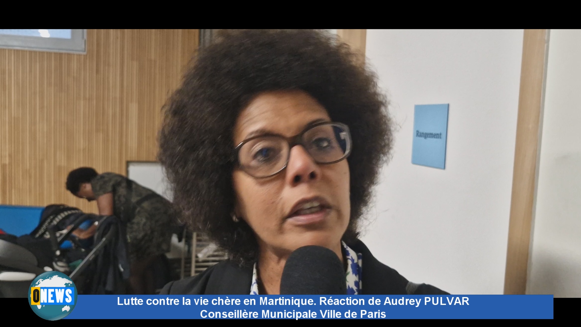 Lutte contre la vie chère en Martinique. Réaction de Audrey PULVAR Conseillère Municipale Ville de Paris