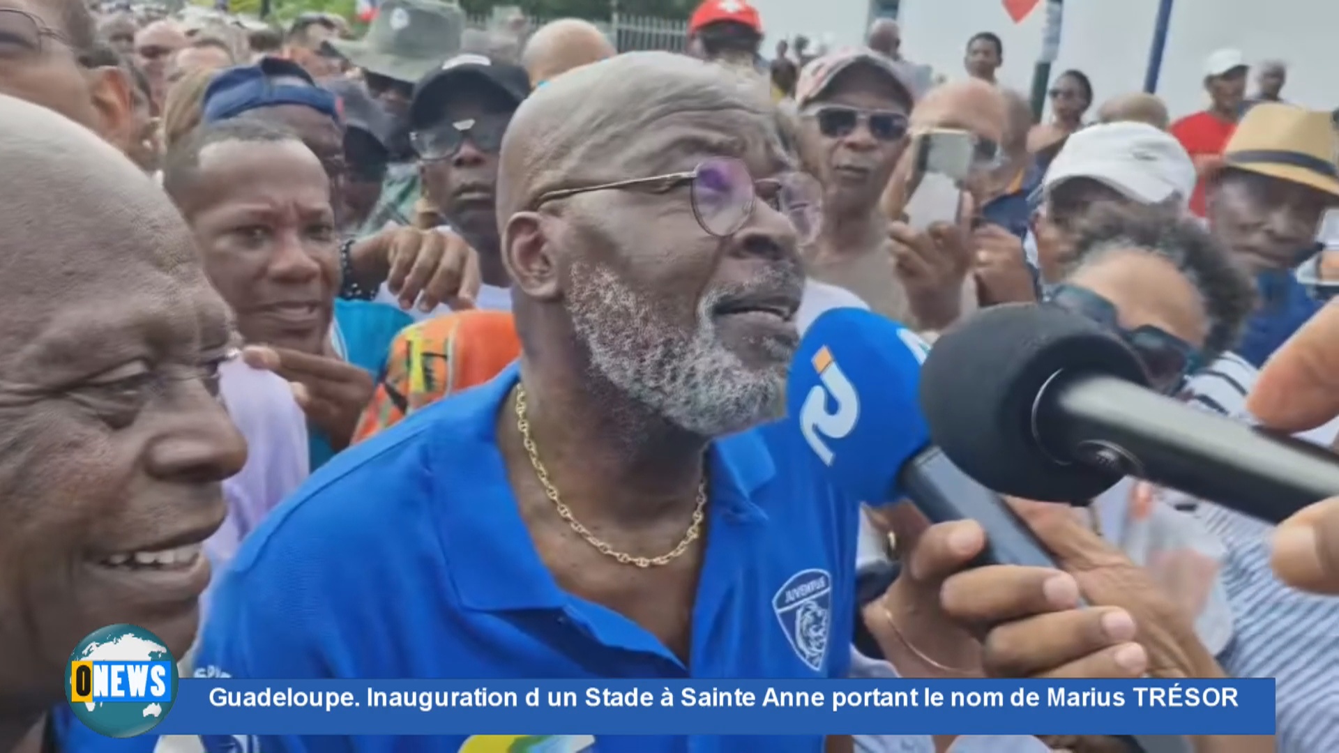 Onews Guadeloupe. Reportage sur l inauguration d un stade à Sainte Anne portant le nom de Marius TRÉSOR