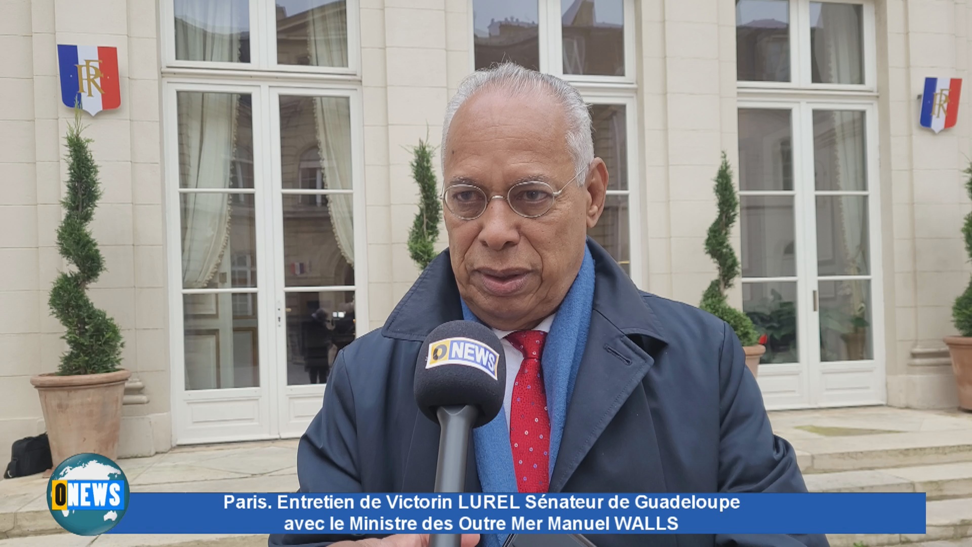 OnewsParis . Rencontre de Victorin LUREL Sénateur de Guadeloupe avec le Ministre des Outre mer Manuel  WALLS