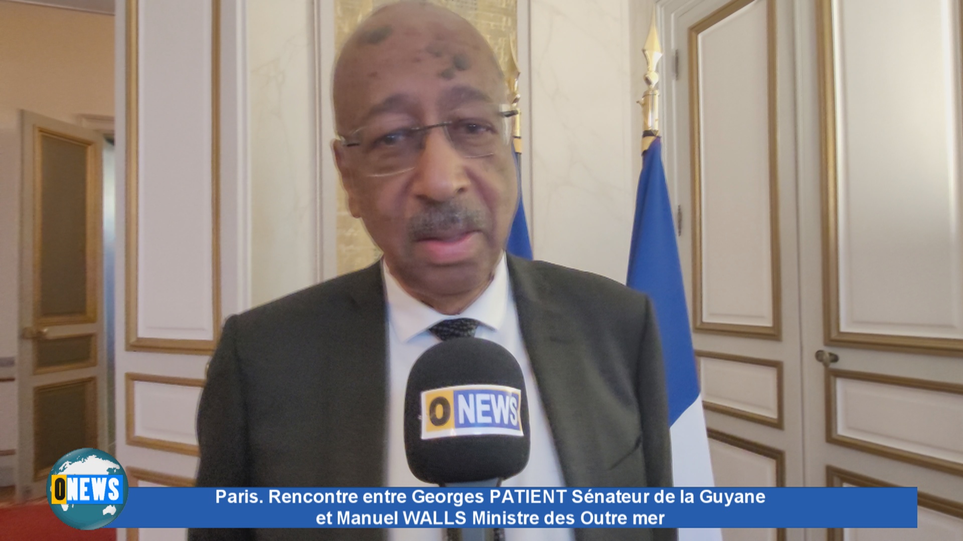 Paris. Rencontre entre Georges PATIENT Sénateur de la Guyane et Manuel WALLS Ministre des Outre mer